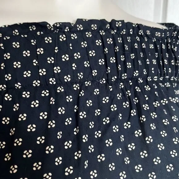 H&M blouse/Size 6  - Picture 3 of 10